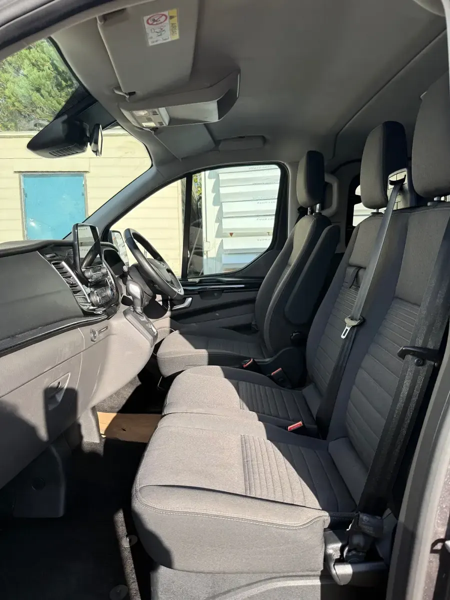 Used Ford Tourneo Titanium 130 HP (95 kW) 2020 Grey MPV