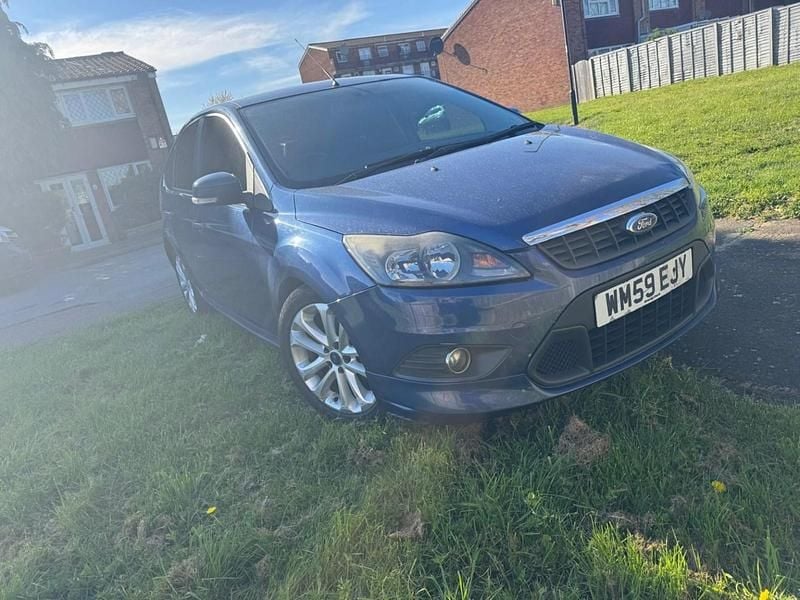 Used Ford Focus Zetec 2010 Blue Hatchback