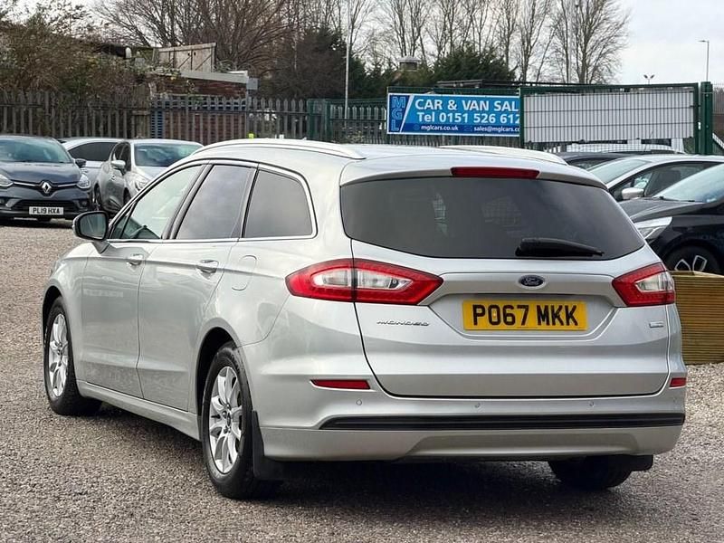 Used Ford Mondeo Zetec 120 HP (88 kW) 2017 Silver Estate
