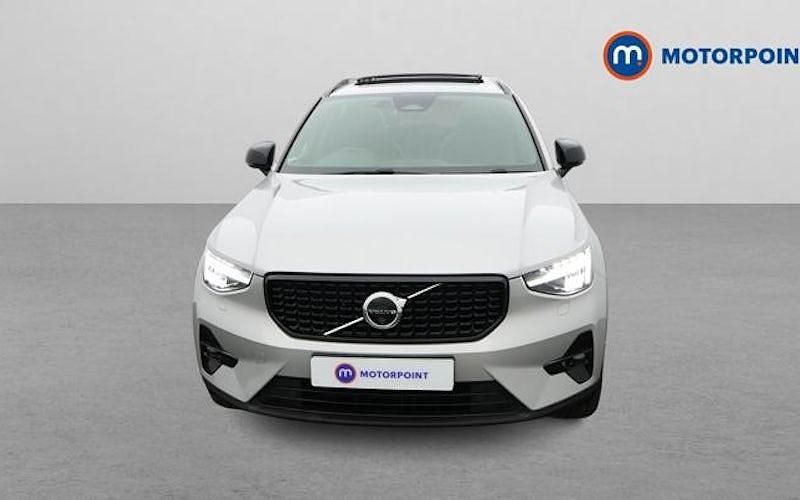 Used Volvo XC40 Ultimate 197 HP (144 kW) 2023 Silver SUV
