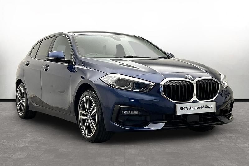 Used BMW 118 Sport Line 138 HP (101 kW) 2019 Blue Hatchback