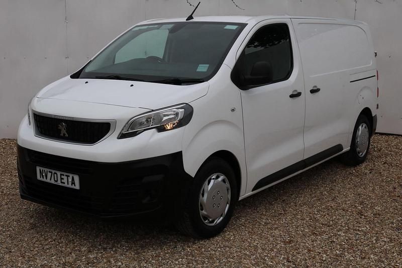 White Used 2020 Peugeot Expert S Van | £8,690 (Good price) - Image 1/4