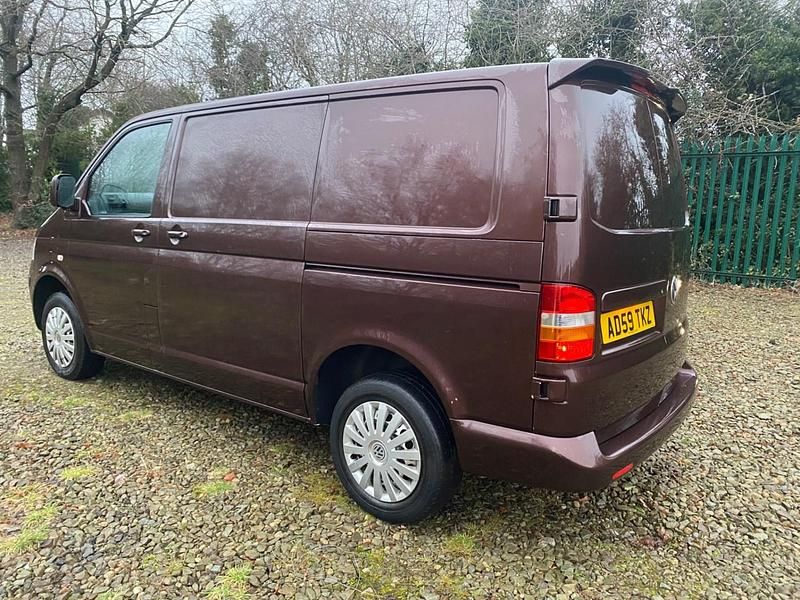 Used VW T5 102 HP (75 kW) 2009 Blackberry brown Van