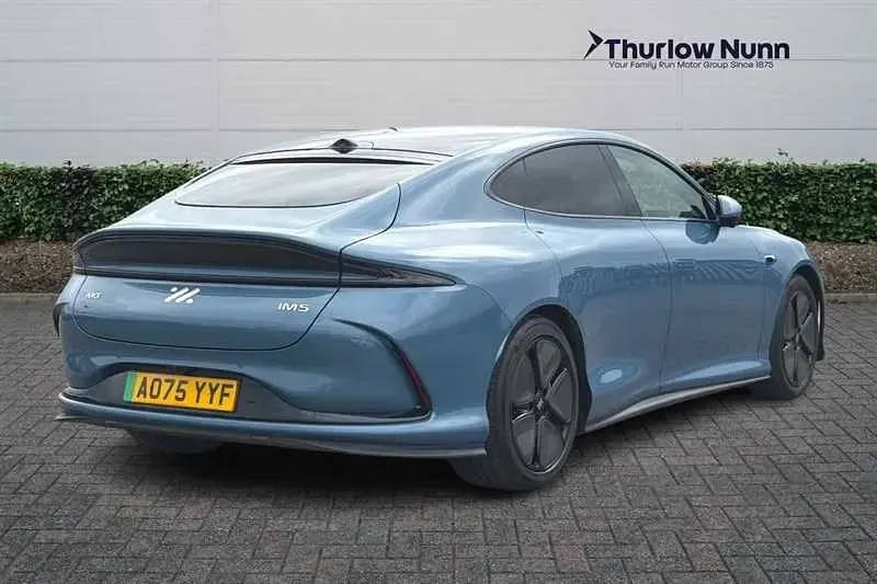 Usado MG IM5 300 kW (408 HP) 2025 Azul Citadino