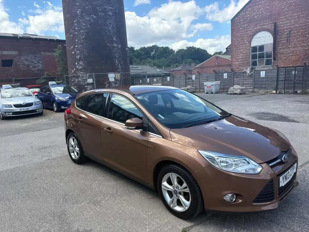 Used Ford Focus Zetec 2013 Brown Hatchback