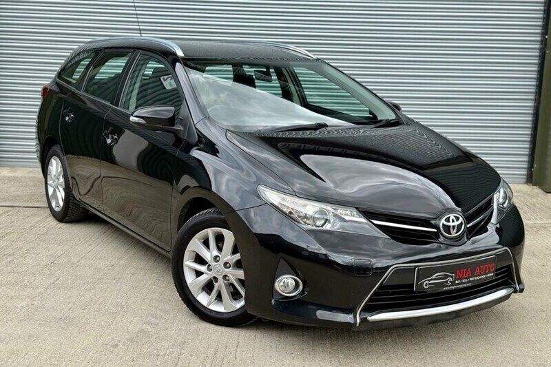 Used 2014 Toyota Auris Touring Sports Estate | £3,599 (Expensive) - Image 1/1
