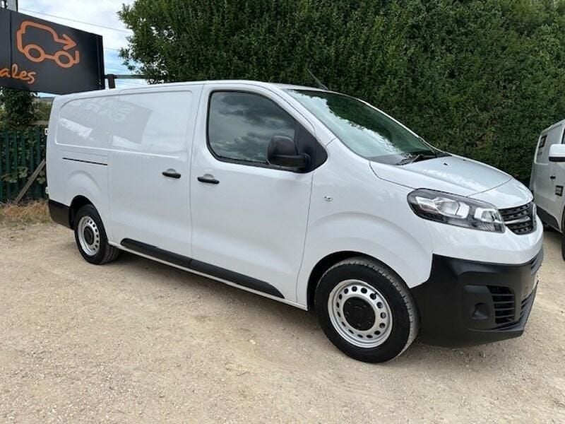 White Used 2023 Vauxhall Vivaro Van | £13,450 (Good price) - Image 1/3