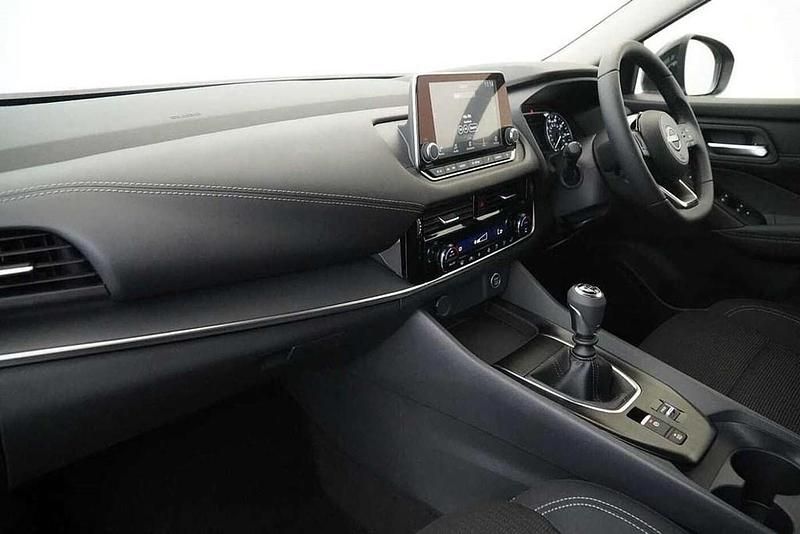 Used Nissan Qashqai Acenta Premium 158 HP (116 kW) 2022 Blue SUV