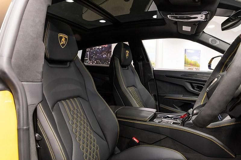 New Lamborghini Urus 800 HP (588 kW) 2025 Yellow SUV