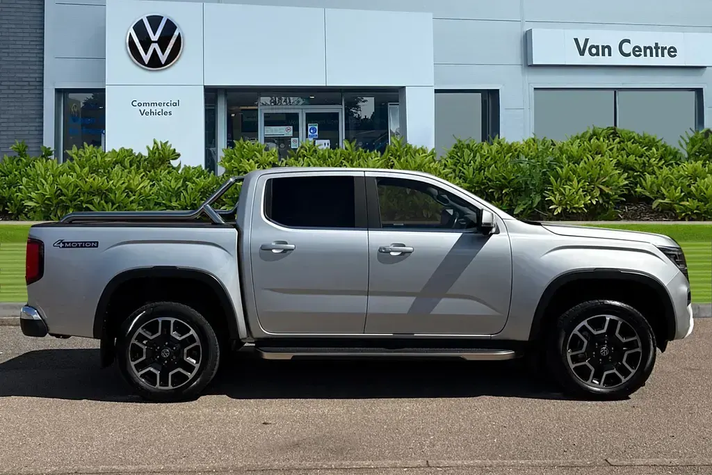 Used VW Amarok Style 237 HP (174 kW) 2023 Multicolour Pickup