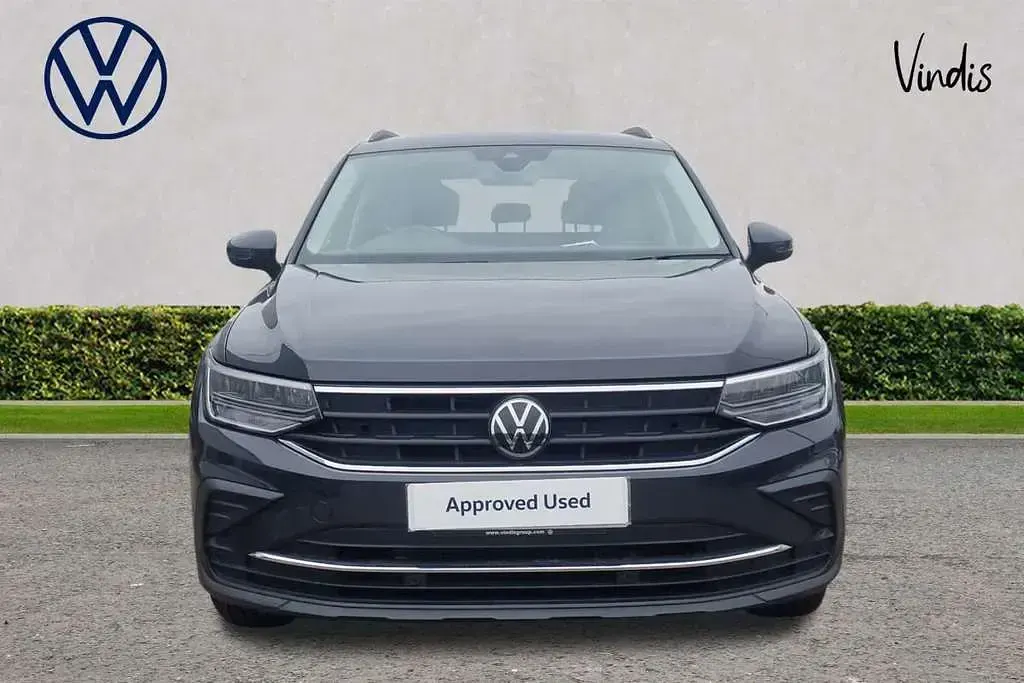 Used VW Tiguan Life 128 HP (94 kW) 2023 Grey SUV