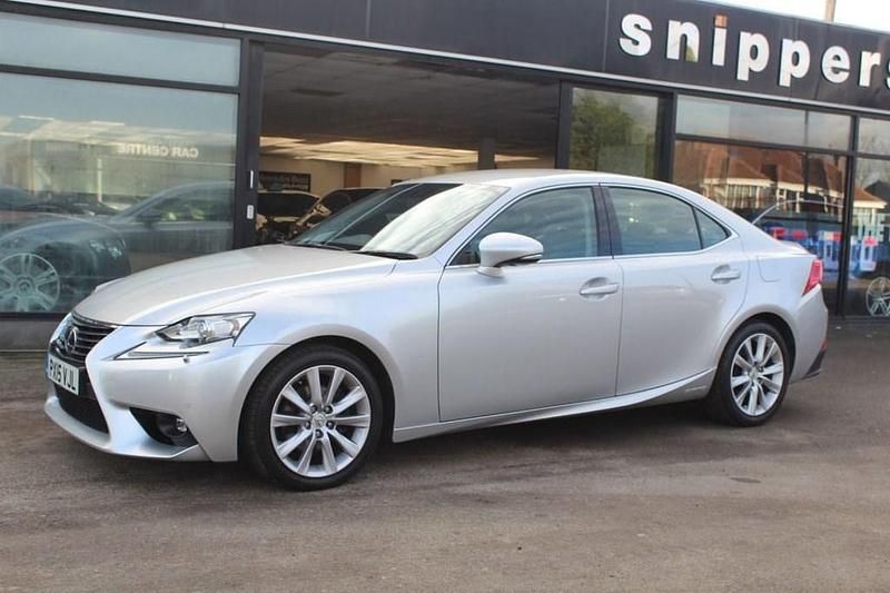 Used Lexus IS300h Executive Line 179 HP (131 kW) 2015 Silver Sedan