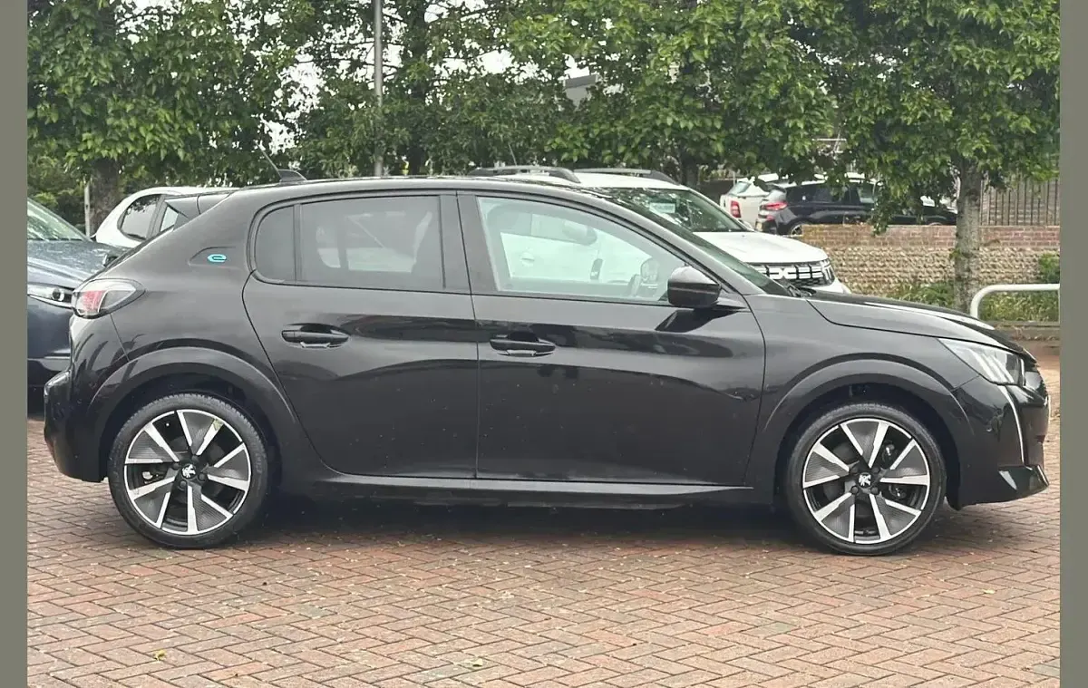 Used Peugeot e-208 Premium 100 kW (136 HP) 2022 Black Hatchback