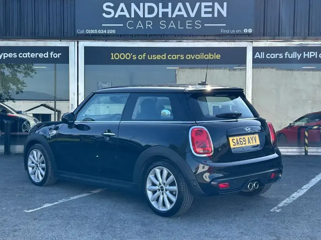 Used Mini Cooper S Classic 192 HP (141 kW) 2020 Black Hatchback