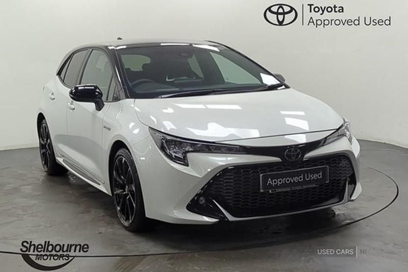 White/black Used 2020 Toyota Corolla Sport Hatchback | £19,391 - Image 1/1