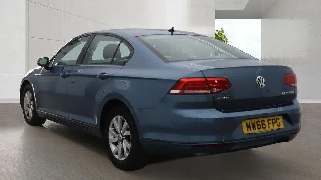 Used VW Passat S 2016 Blue Sedan
