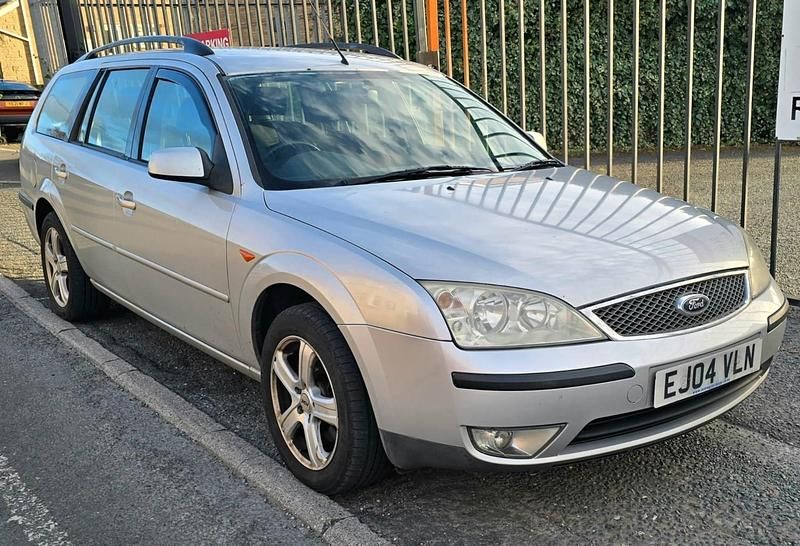 Used Ford Mondeo Zetec 145 HP (106 kW) 2004 Silver Estate