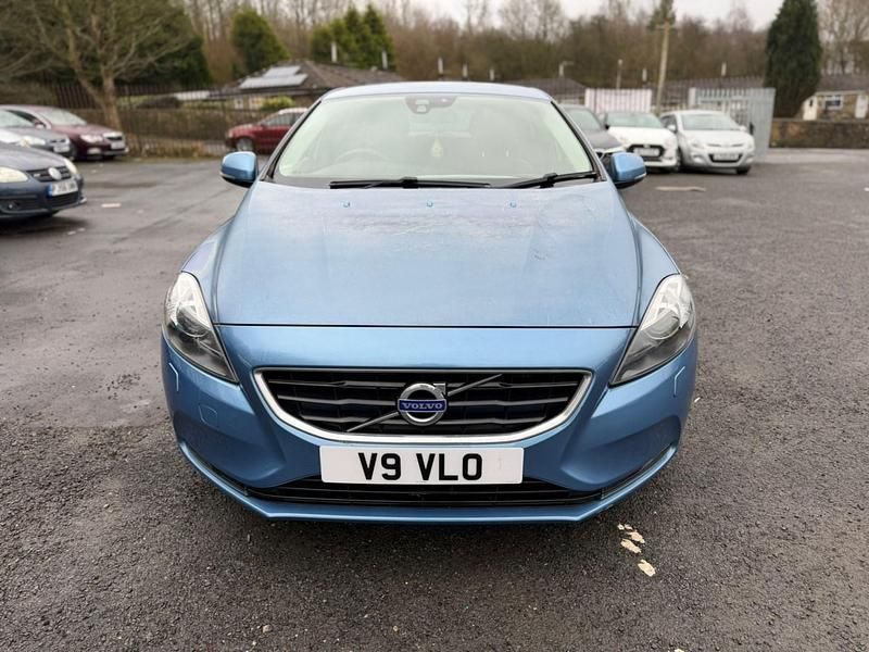 Used Volvo V40 SE Lux 2015 Blue Hatchback
