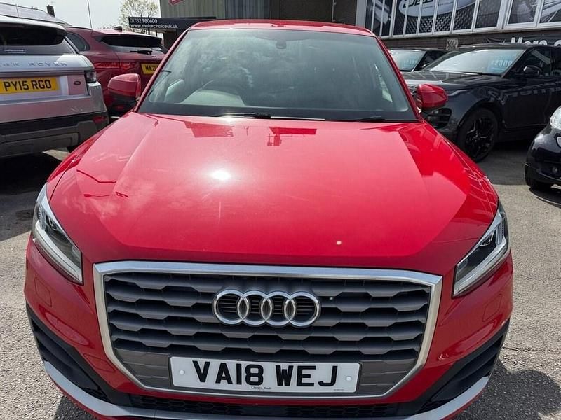 Usado Audi Q2 S-Line 116 CV (85 kW) 2018 Rojo SUV