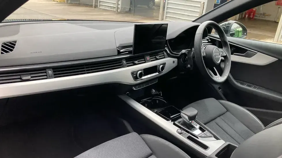 Used Audi A4 S-Line 150 HP (110 kW) 2023 Black Estate