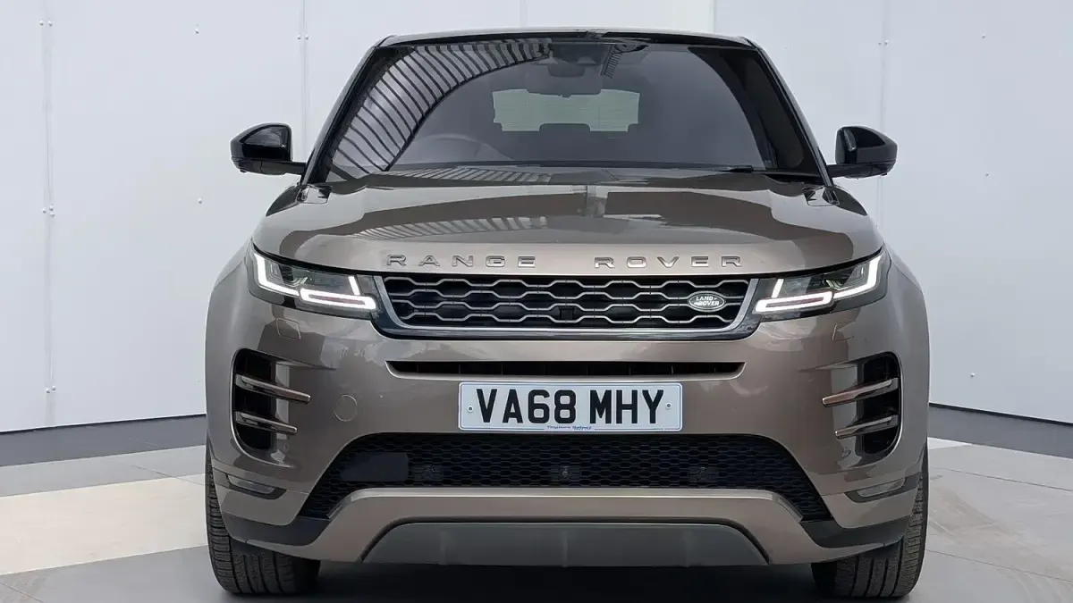 Used Land Rover Range Rover evoque SE Dynamic 2019 Brown Estate