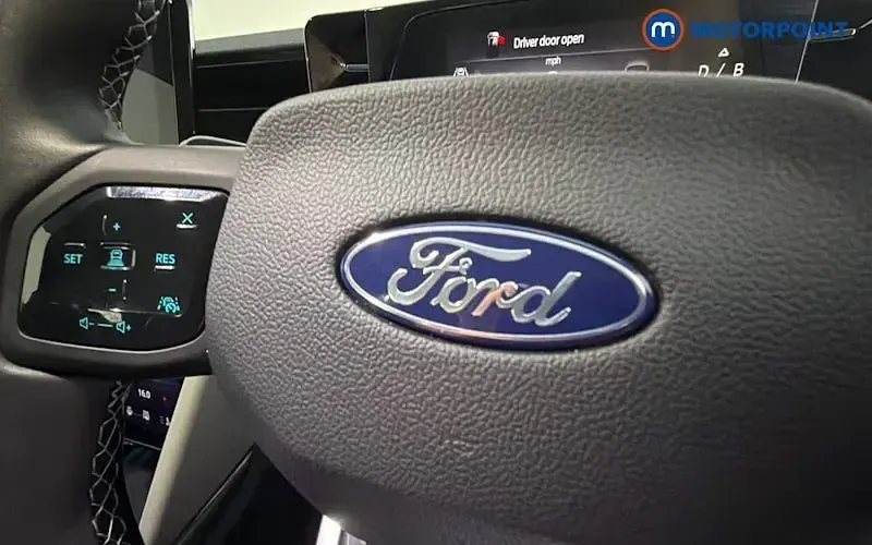 Used Ford Explorer Select 210 kW (286 HP) 2025 Black SUV