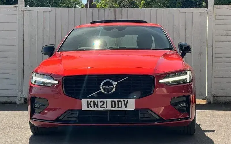 Used Volvo S60 R-Design 250 HP (183 kW) 2021 Sedan