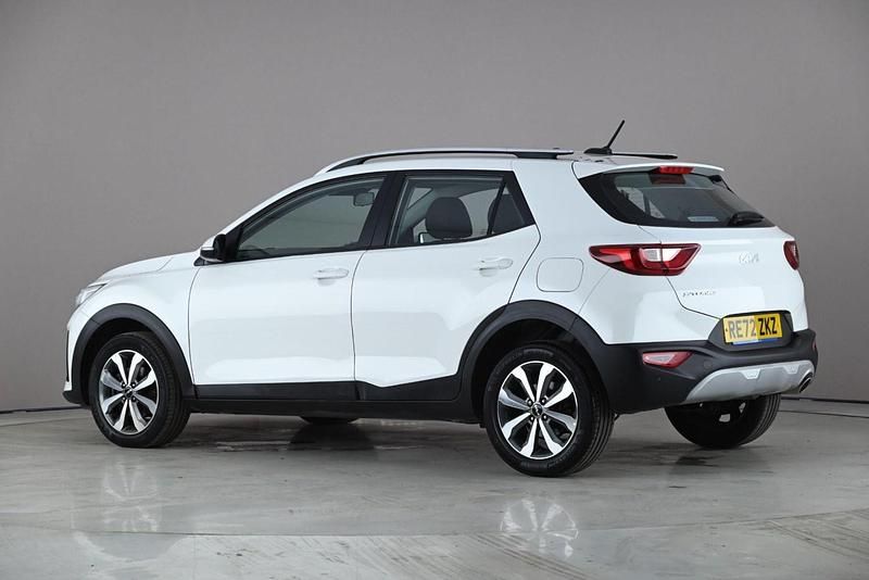 Used Kia Stonic 100 HP (73 kW) 2022 White SUV
