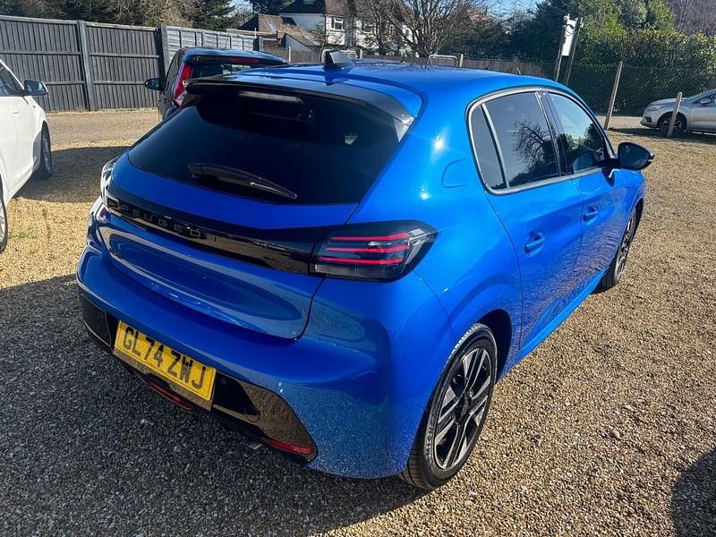 Used Peugeot 208 Allure 100 HP (73 kW) 2024 Blue Hatchback