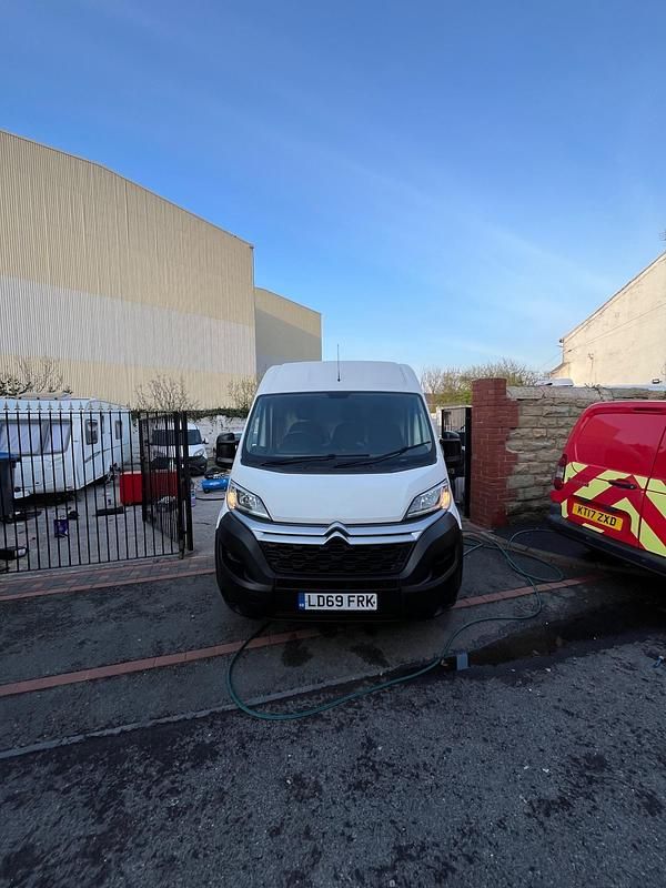 Used Citroën Relay 140 HP (102 kW) 2019 White Van
