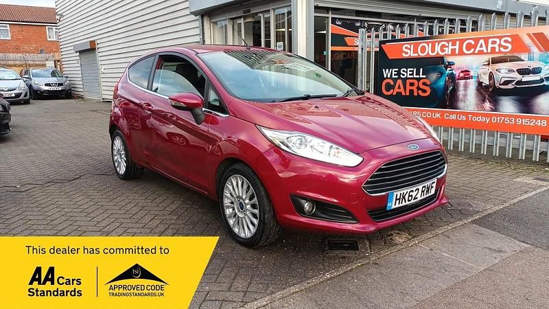 Red Used 2013 Ford Fiesta Titanium Hatchback | £2,795 (Good price) - Image 1/4