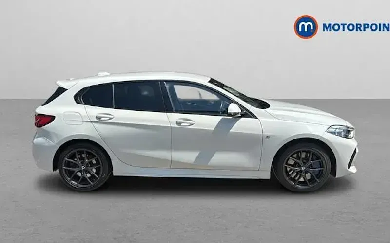 Used BMW 118 M Sport 136 HP (100 kW) 2024 White Hatchback