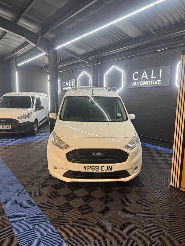 Used Ford Transit Connect Limited 120 HP (88 kW) 2019 White MPV