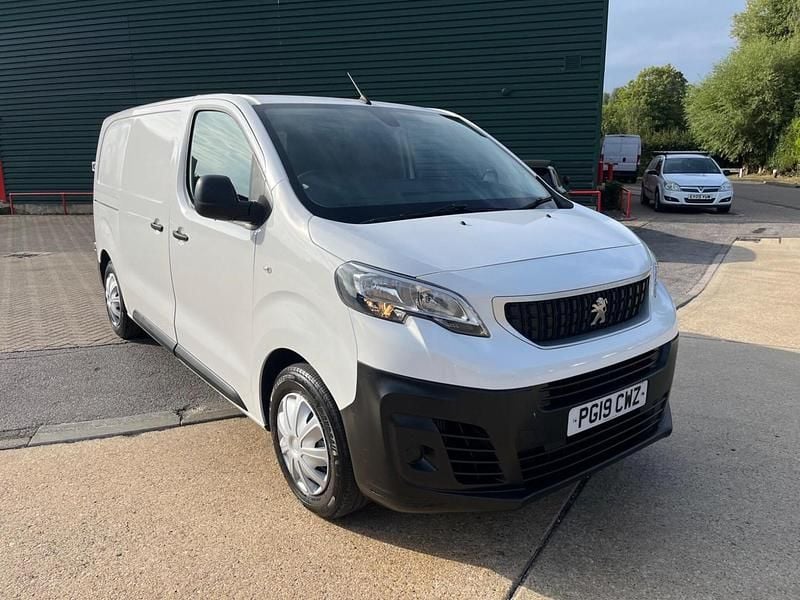 White Used 2019 Peugeot Expert S Van | £10,000 (Fair price) - Image 1/2