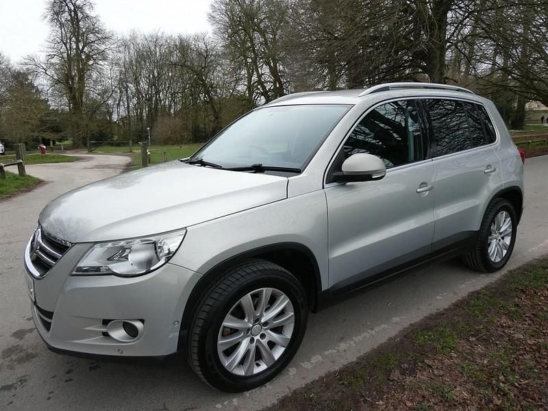 Used VW Tiguan SE 140 HP (102 kW) 2009 Silver SUV