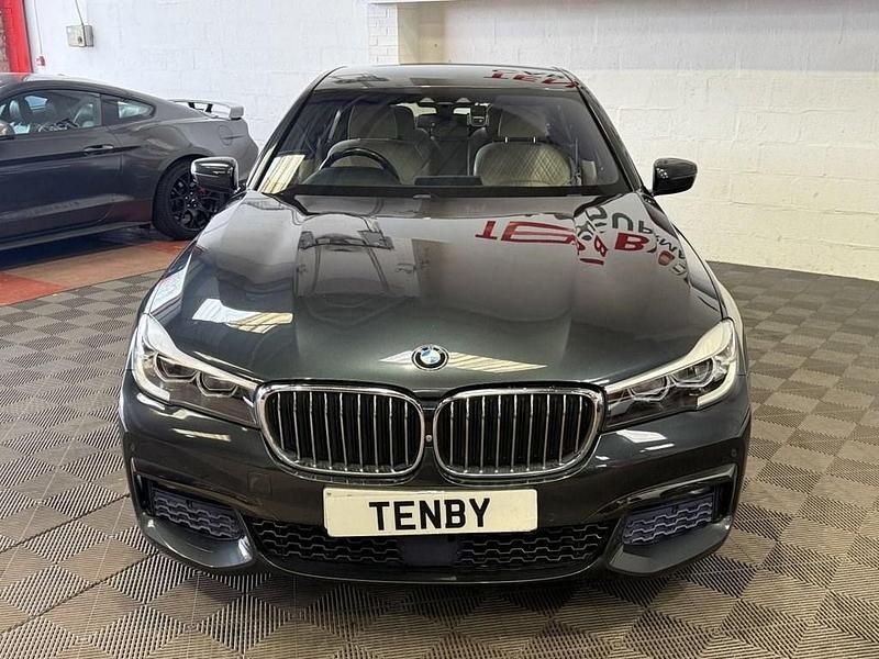 Used BMW 730 M Sport 265 HP (194 kW) 2017 Grey Sedan