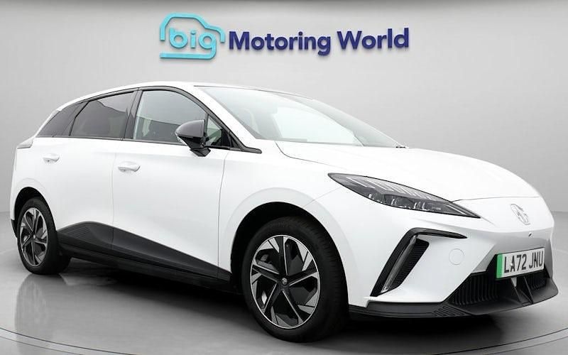 Used 2025 MG MG4 EV Trophy Hatchback | £16,100 (Fair price) - Image 1/4