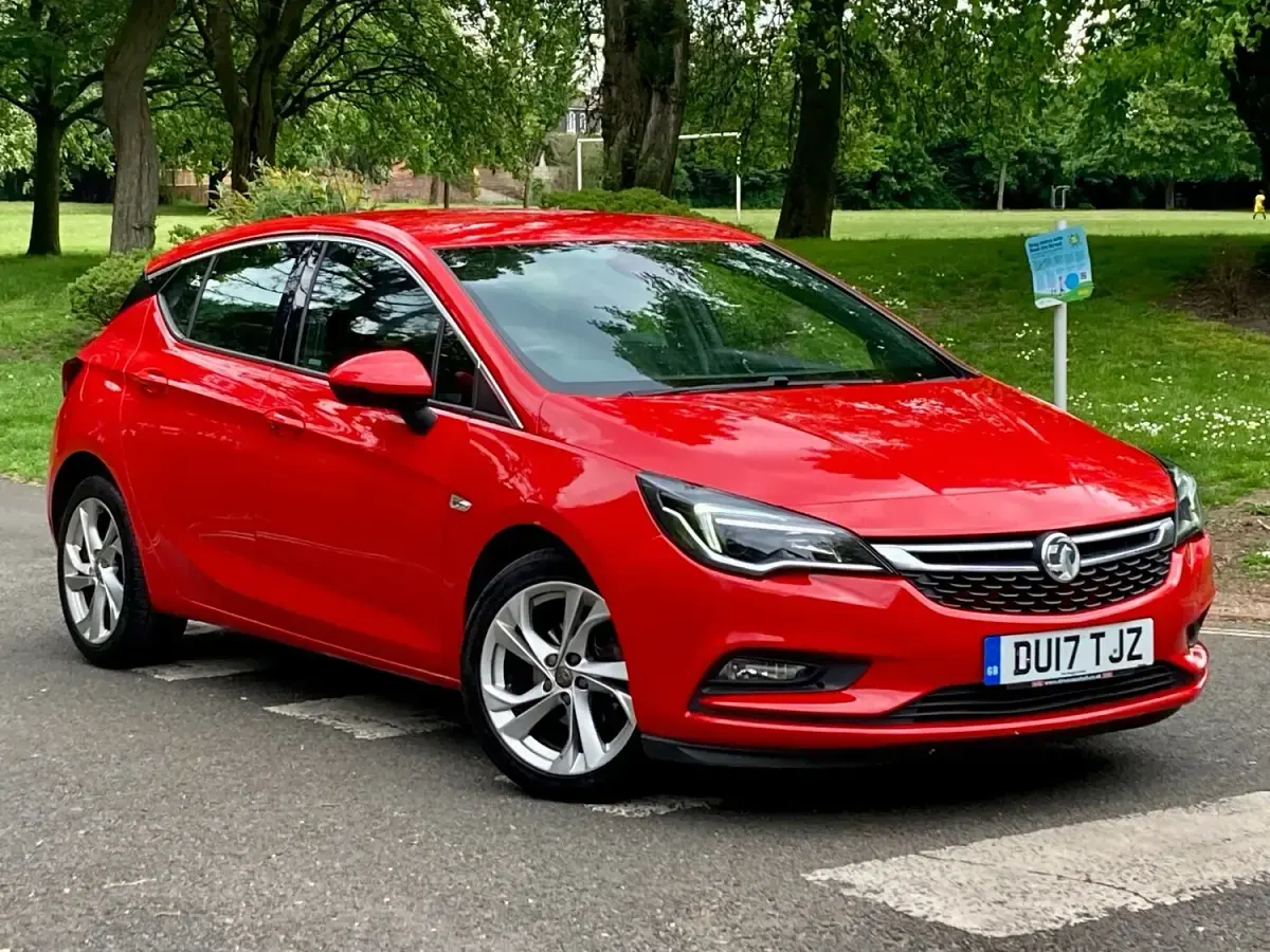 Used Vauxhall Astra SRi 2017 Red Hatchback