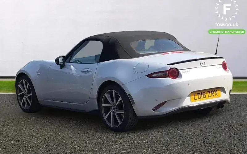 Used Mazda MX5 Inclusive 160 HP (117 kW) 2016 Silver Cabriolet