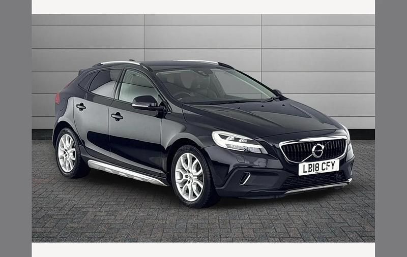 Used Volvo V40 Pro 152 HP (111 kW) 2018 Black Hatchback
