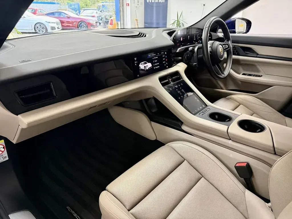 Used Porsche Taycan Cross Turismo 419 kW (571 HP) 2021 Blue Estate