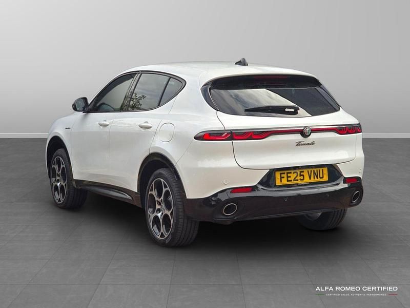 White Used 2025 Alfa Romeo Tonale Veloce SUV | £35,995 - Image 1/4