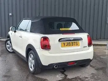 Used Mini Cooper Cabriolet Classic 136 HP (100 kW) 2019 White Cabriolet