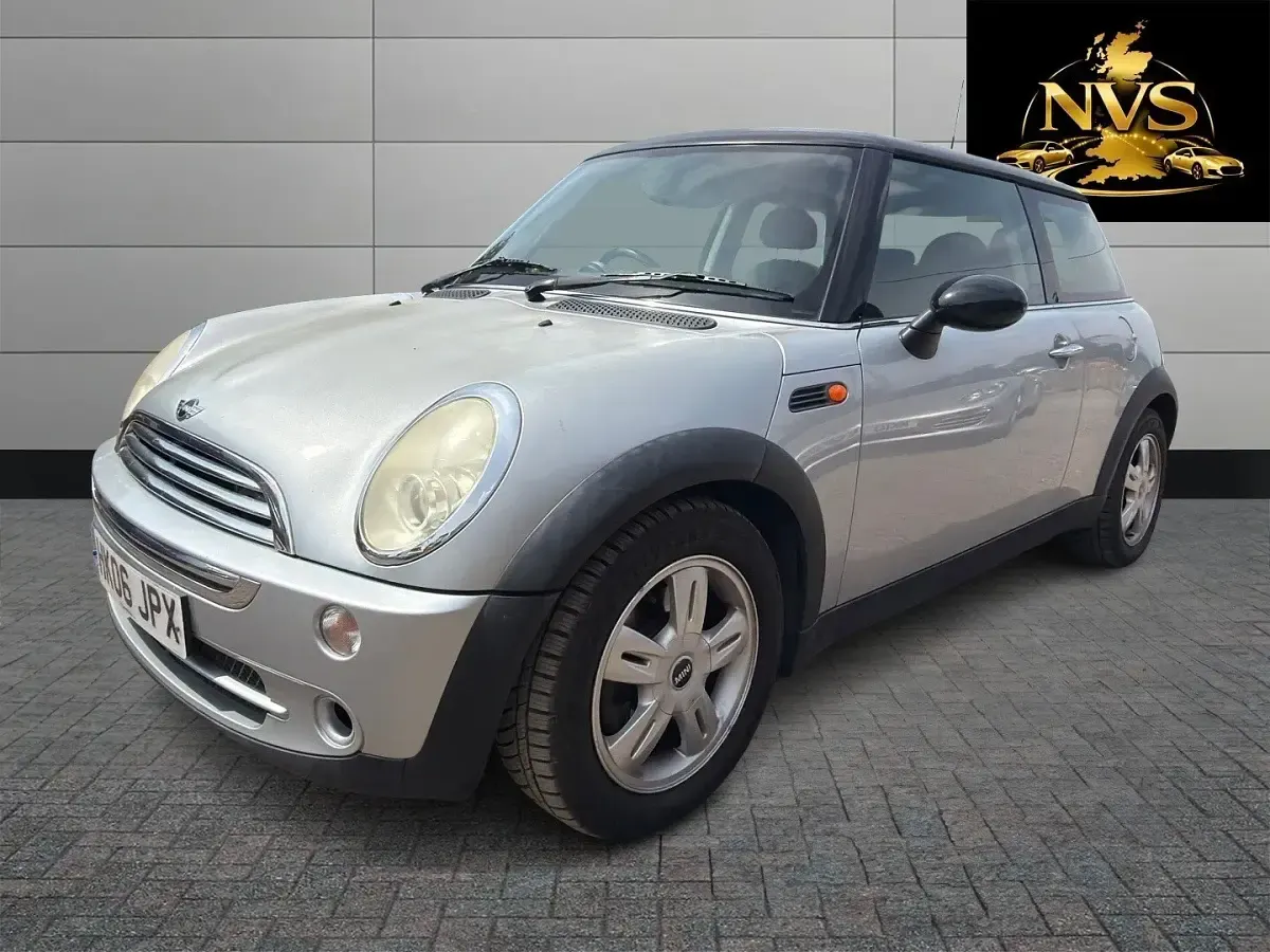Used Mini Cooper Hatch 116 HP (85 kW) 2006 Silver Hatchback