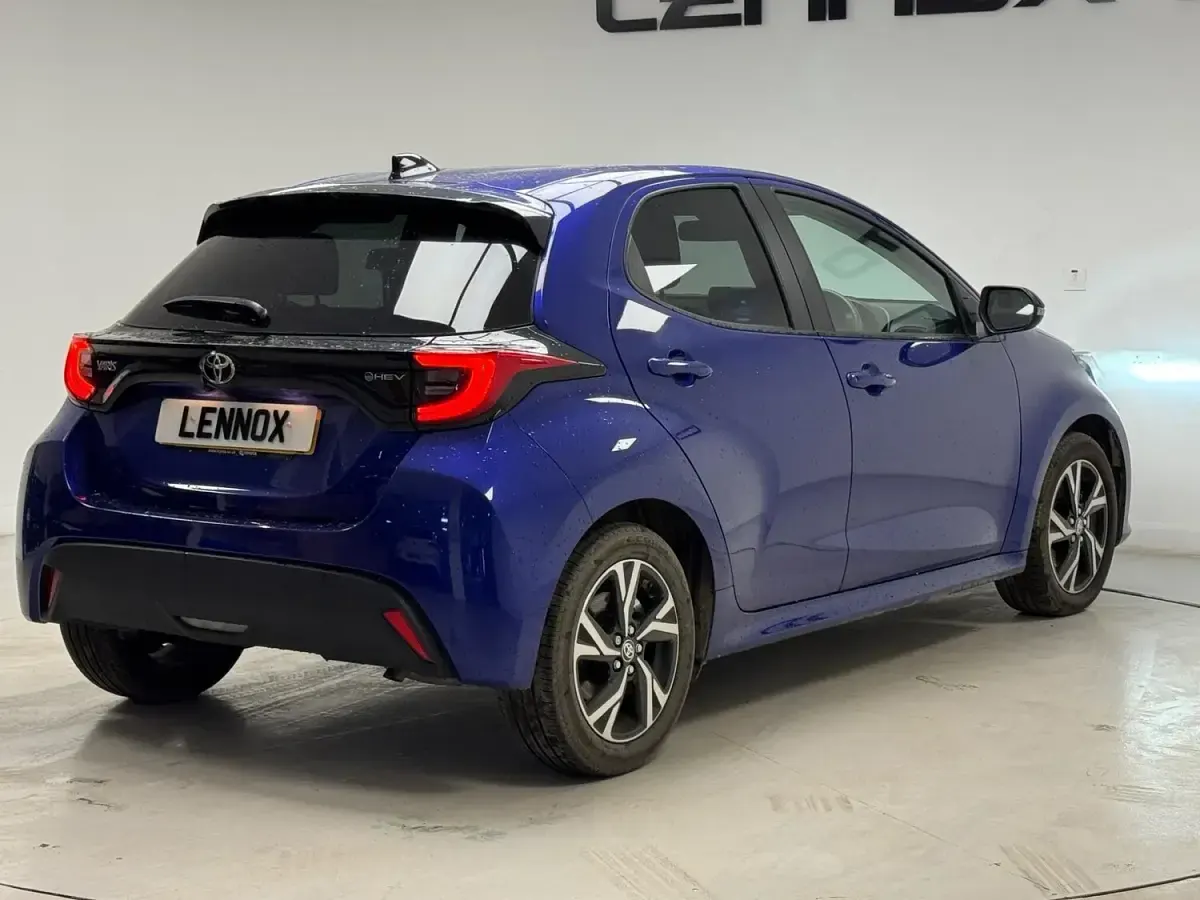 Used Toyota Yaris Design 2025 Blue Hatchback