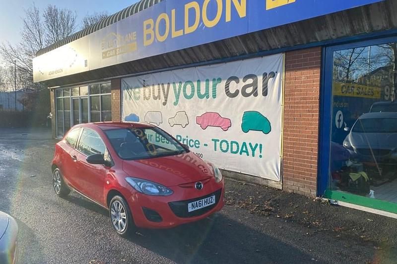 Red Used 2011 Mazda 2 Hatchback | £2,199 (Good price) - Image 1/1