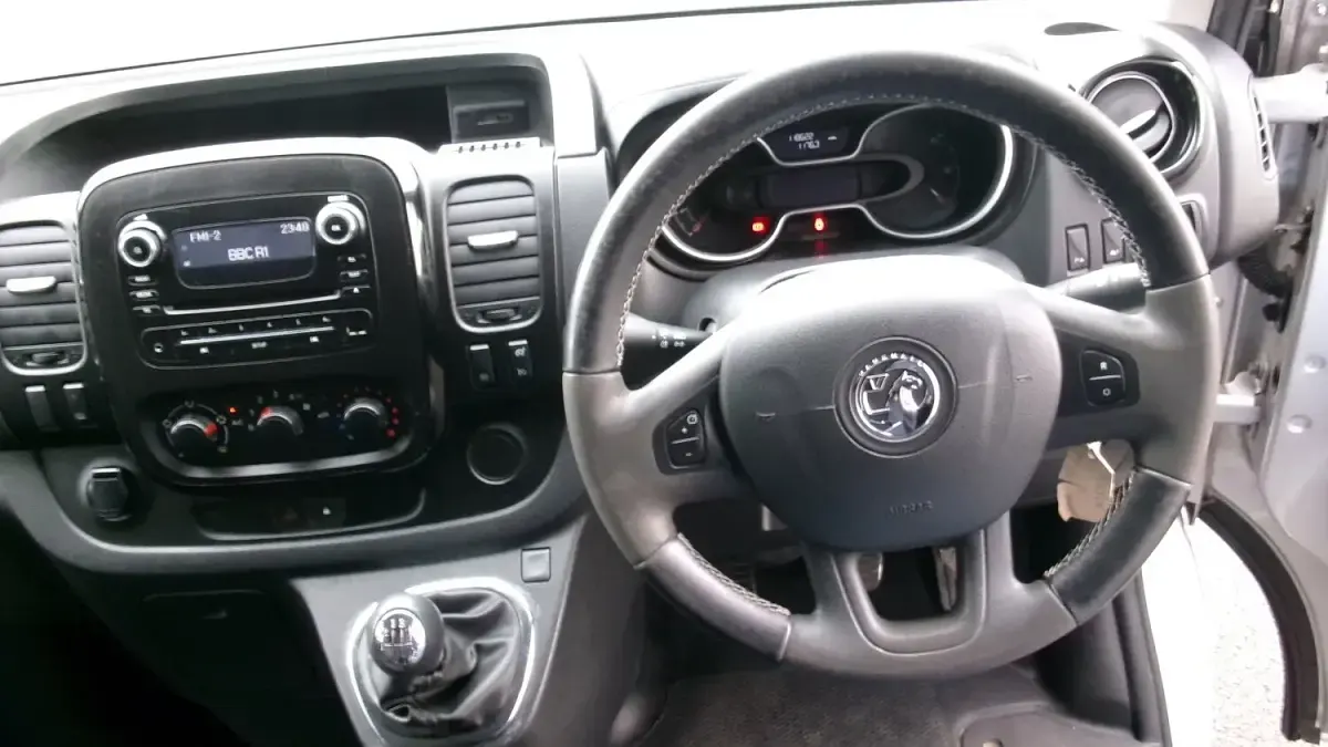 Used Vauxhall Vivaro Sportive 125 HP (91 kW) 2018 Silver MPV