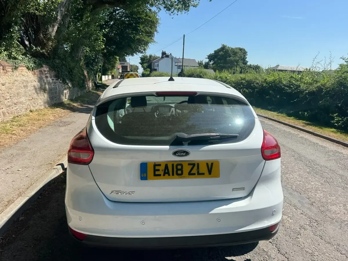 Used Ford Focus Titanium 125 HP (91 kW) 2018 White Hatchback