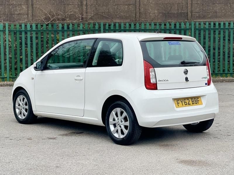 Used Skoda Citigo Elegance 75 HP (55 kW) 2012 White Hatchback