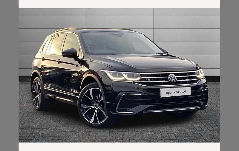Black Used 2023 VW Tiguan R-line SUV | £29,550 (A bit pricey) - Image 1/3